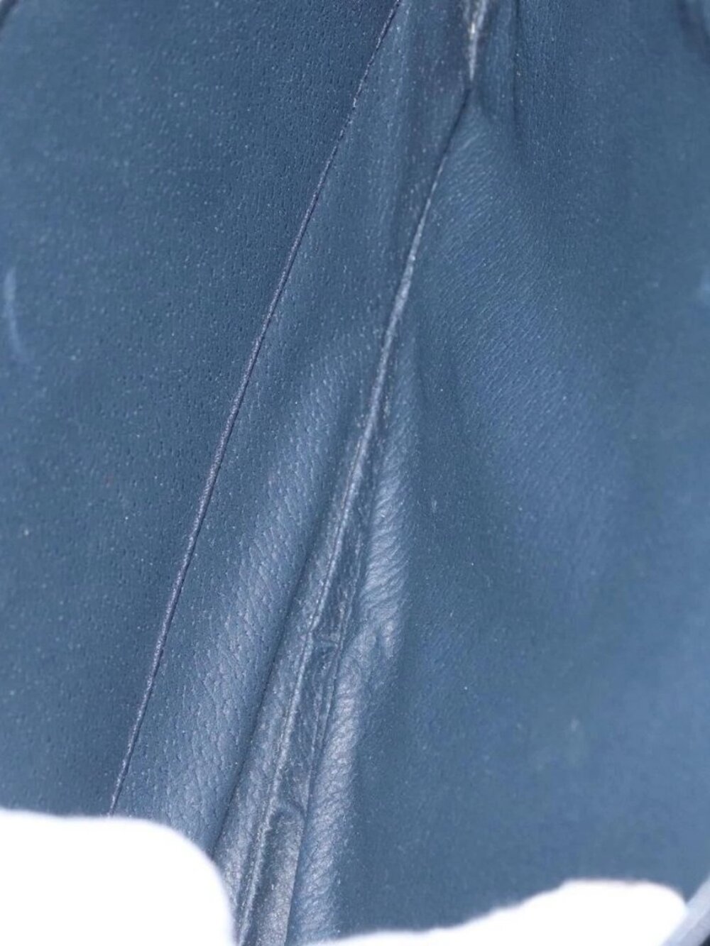 GUCCI GG Supreme Shoulder Bag PVC Navy Gold - Picture 11 of 16